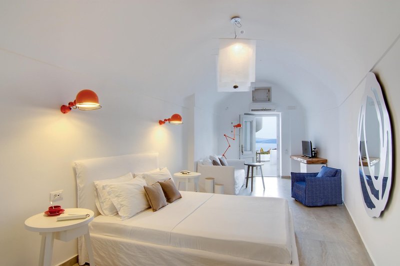Santorini Secret Suites & Spa 2