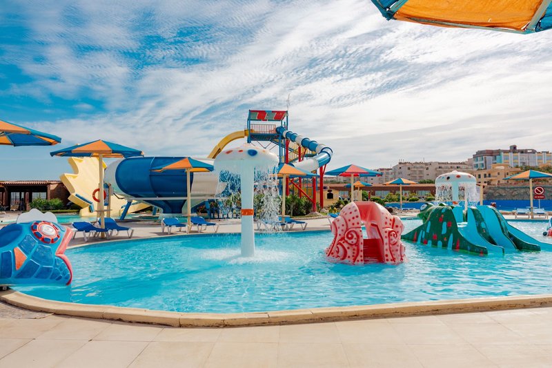 Hawaii Caesar Palace Hotel & Aqua Park  5