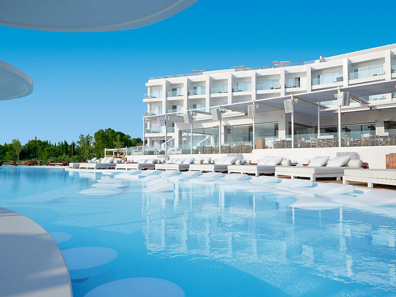 Nikki Beach Resort & Spa 4