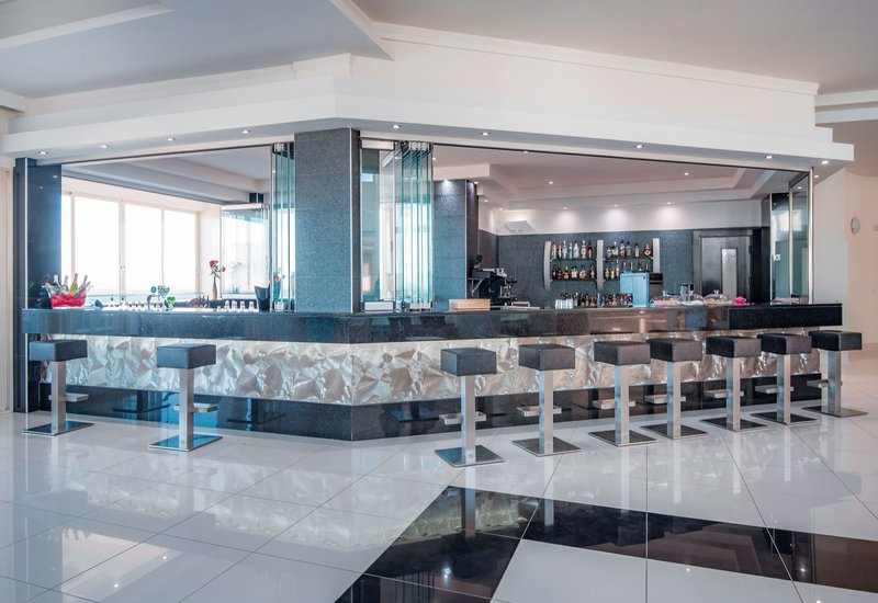 Grand Blue Beach Hotel 15