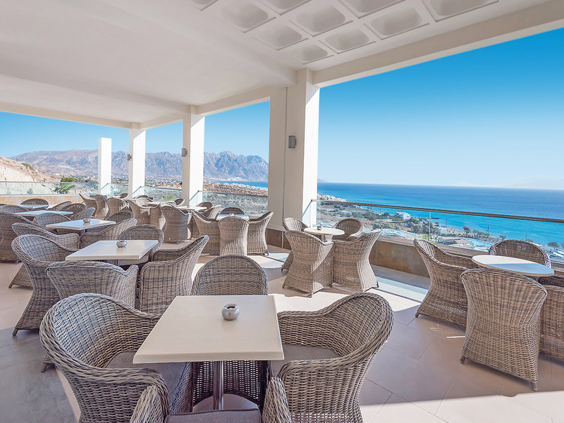 Grand Blue Beach Hotel 12
