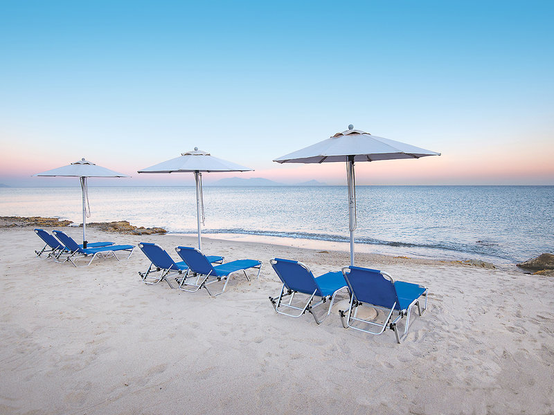 Grand Blue Beach Hotel 2