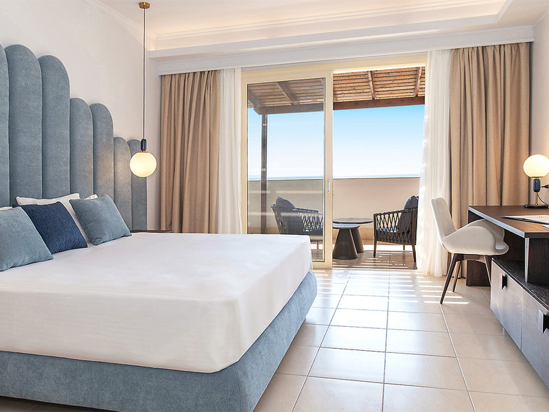 Grand Blue Beach Hotel 4