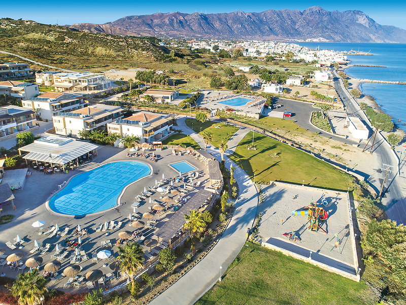 Grand Blue Beach Hotel 6