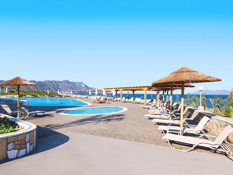 Grand Blue Beach Hotel 10