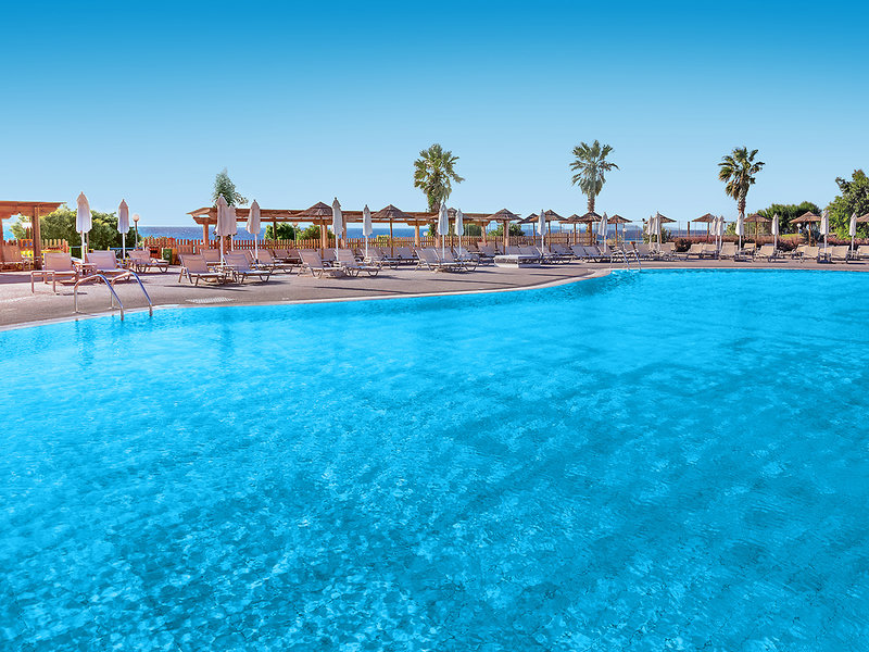 Grand Blue Beach Hotel 3