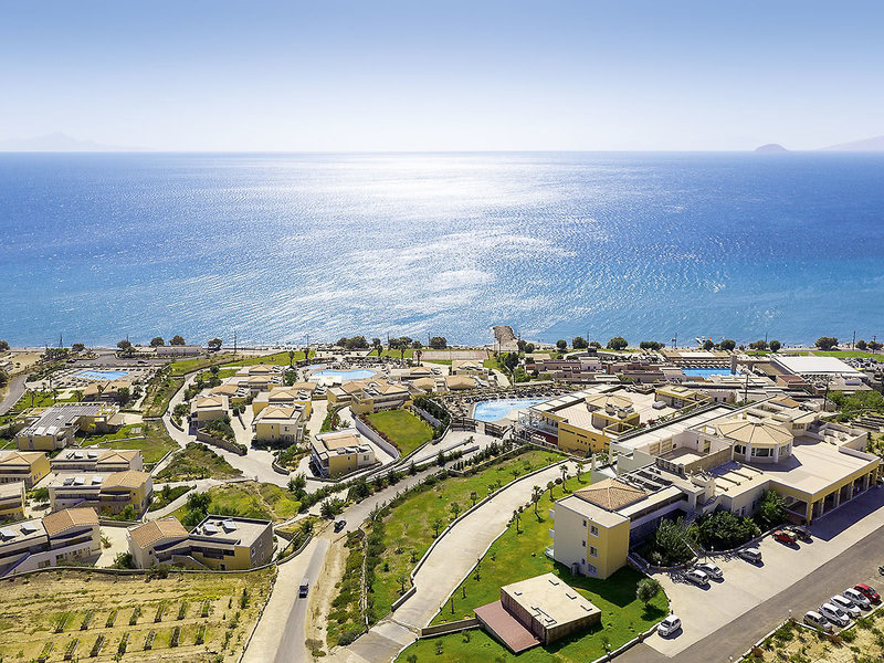 Grand Blue Beach Hotel 7