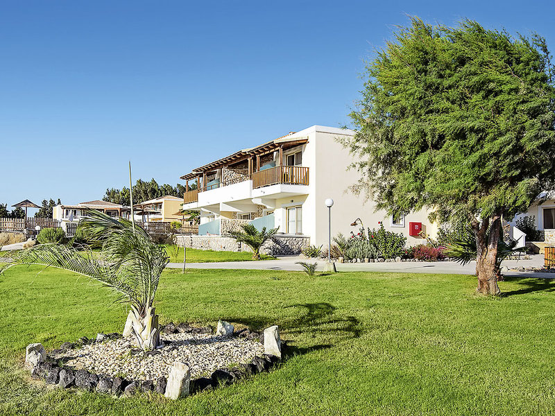 Grand Blue Beach Hotel 16