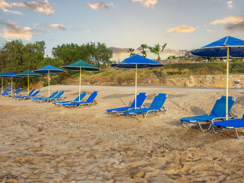 Grand Blue Beach Hotel 8