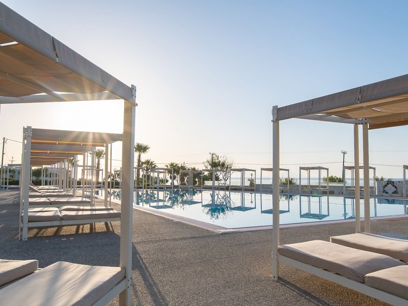 Grand Blue Beach Hotel 18