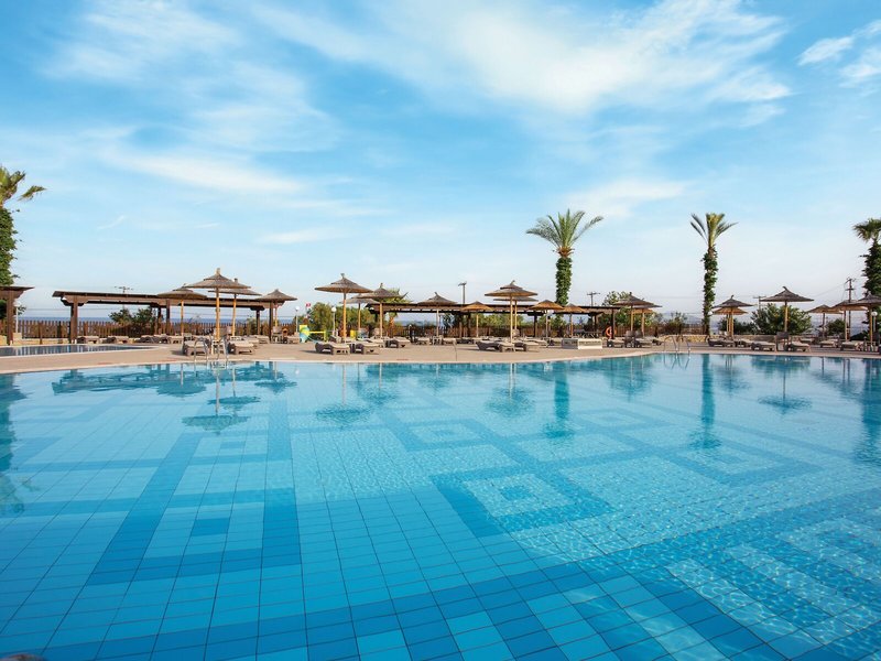 Grand Blue Beach Hotel 22