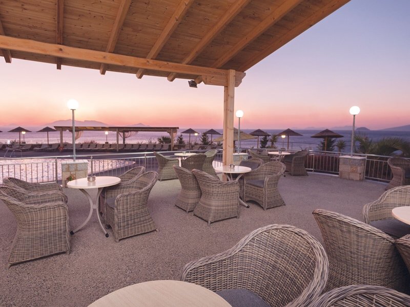 Grand Blue Beach Hotel 30