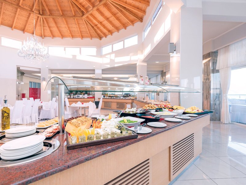 Grand Blue Beach Hotel 37