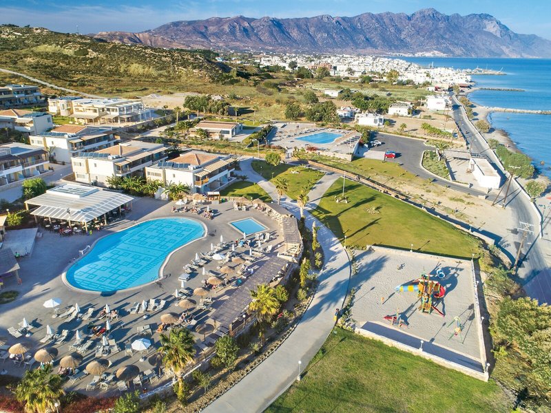 Grand Blue Beach Hotel 20