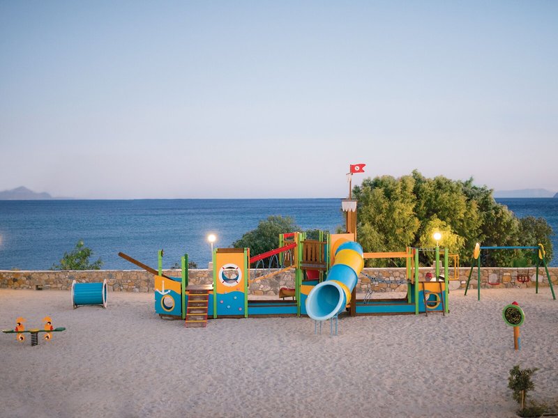 Grand Blue Beach Hotel 42
