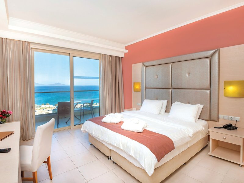Grand Blue Beach Hotel 44
