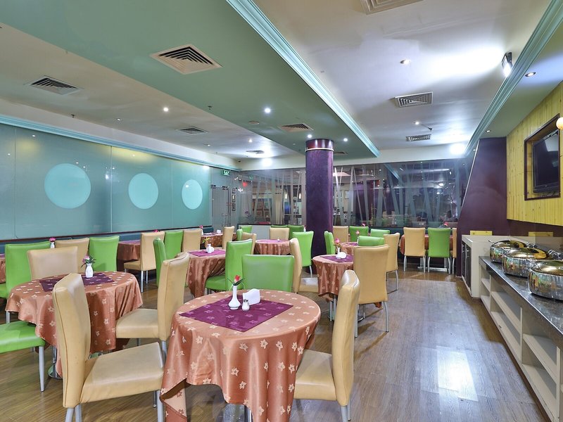 Phoenix Hotel 8