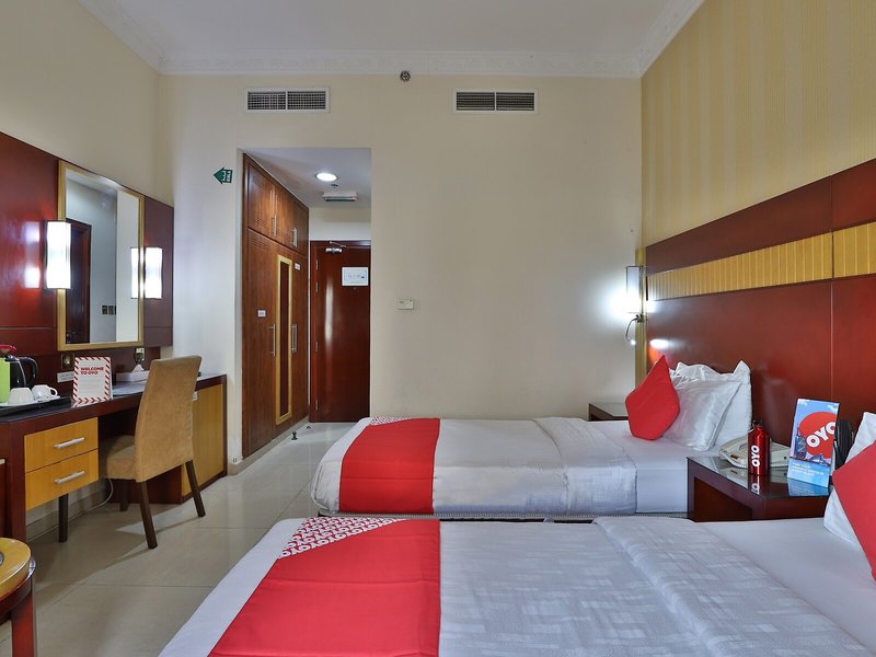 Phoenix Hotel 13