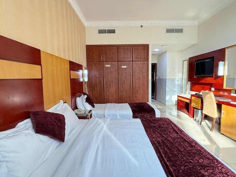 Phoenix Hotel 14