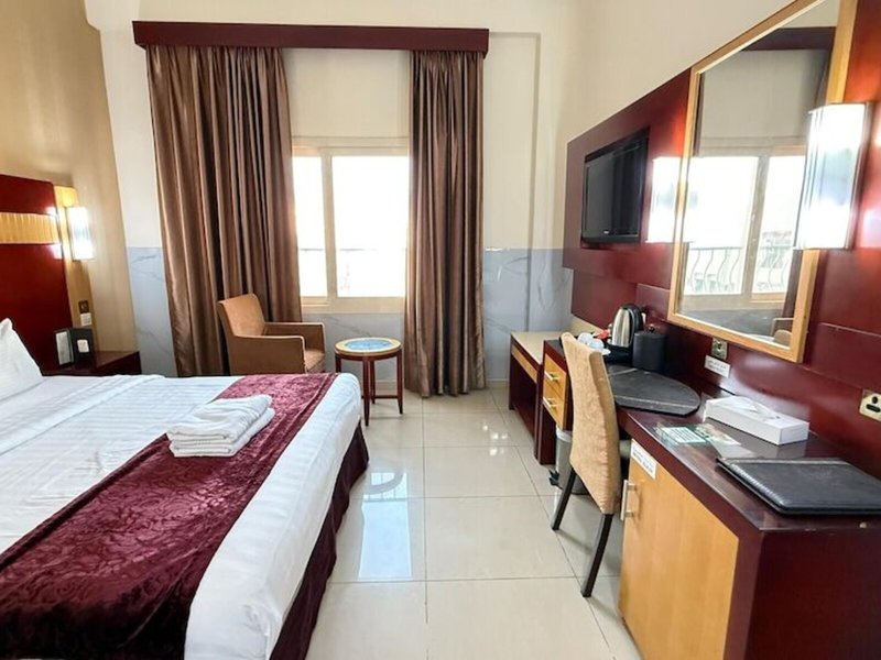 Phoenix Hotel 16