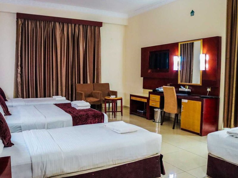 Phoenix Hotel 22