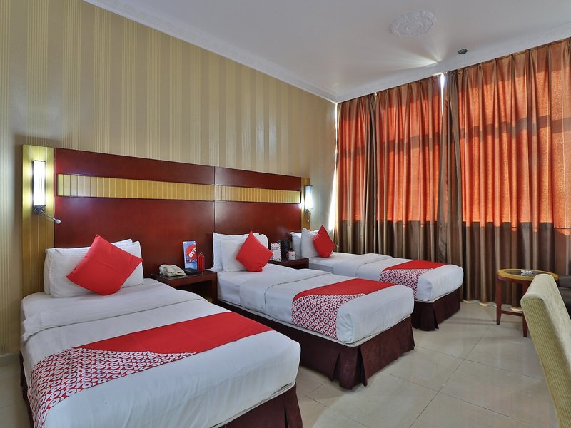 Phoenix Hotel 28