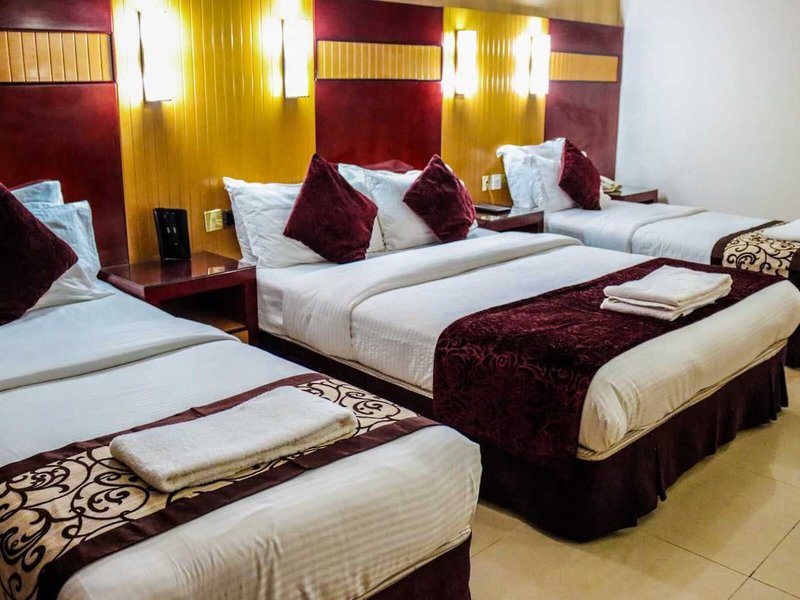 Phoenix Hotel 40