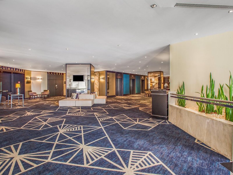 Crowne Plaza Porto 16