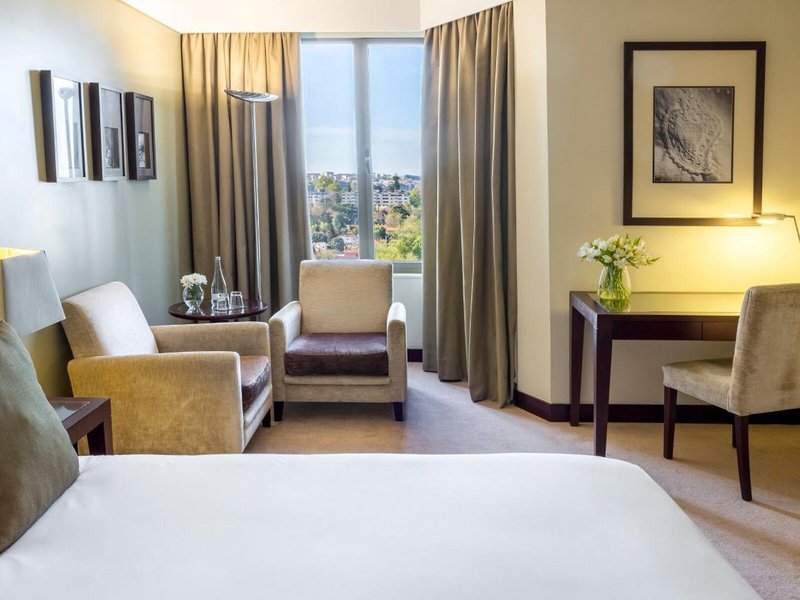 Crowne Plaza Porto 35
