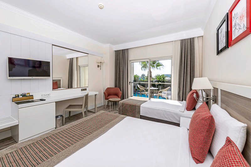 LRS Port River Hotel & Spa 4