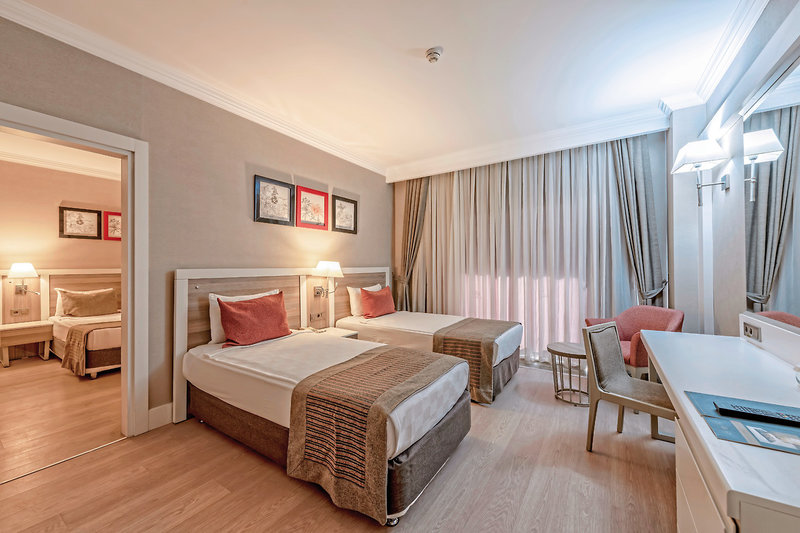 LRS Port River Hotel & Spa 7