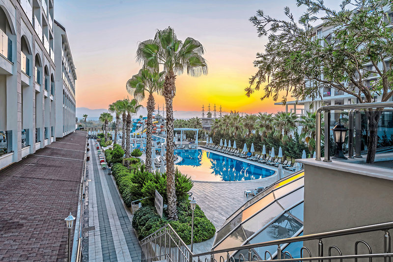 LRS Port River Hotel & Spa 9