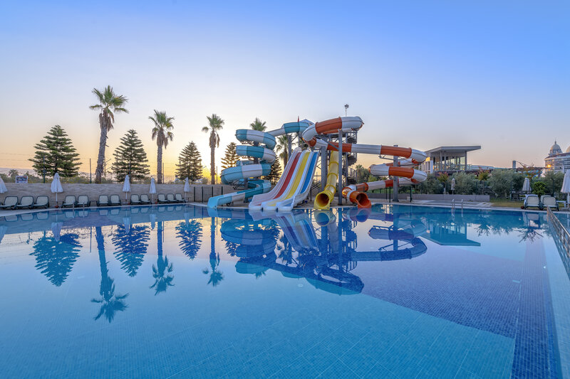 LRS Port River Hotel & Spa 9