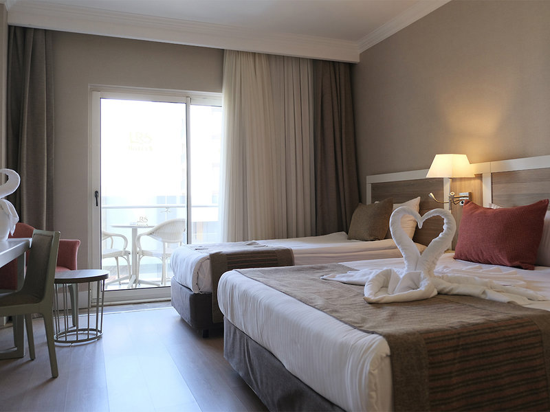 LRS Port River Hotel & Spa 4