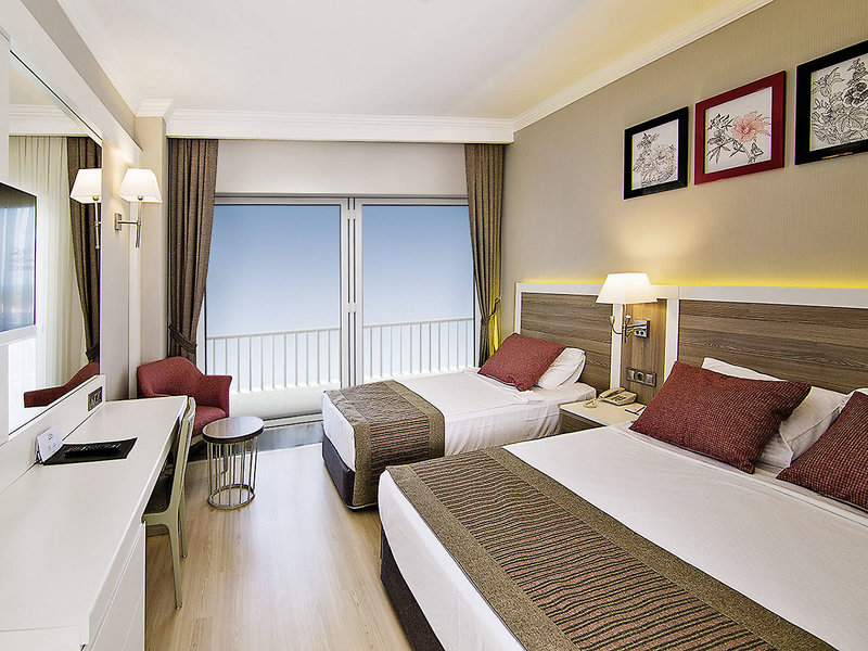 LRS Port River Hotel & Spa 11