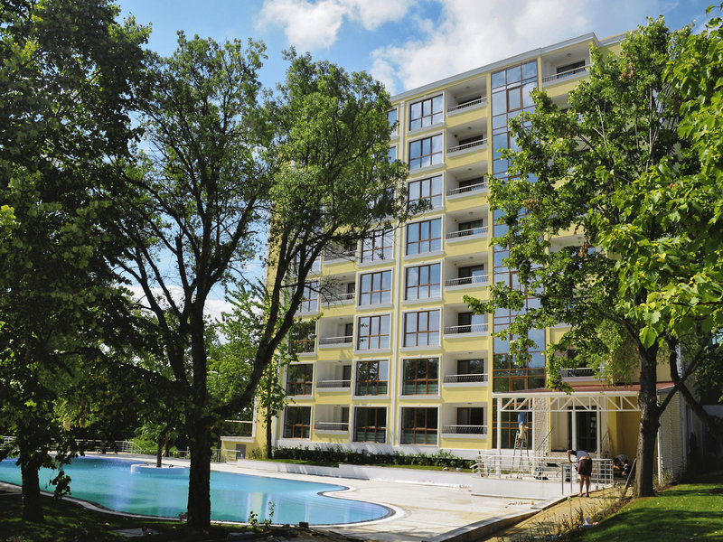 Royal Perla 1 - Exterior