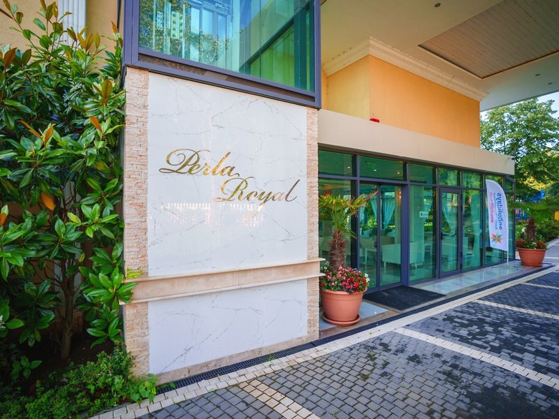 Royal Perla 2 - Exterior