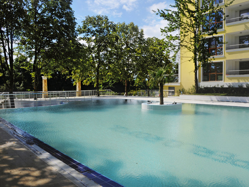 Royal Perla 11 - Outdoor Pool