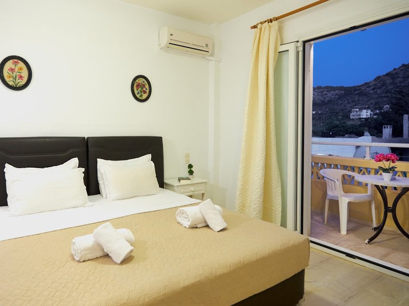 Irini Studios Stalis 17