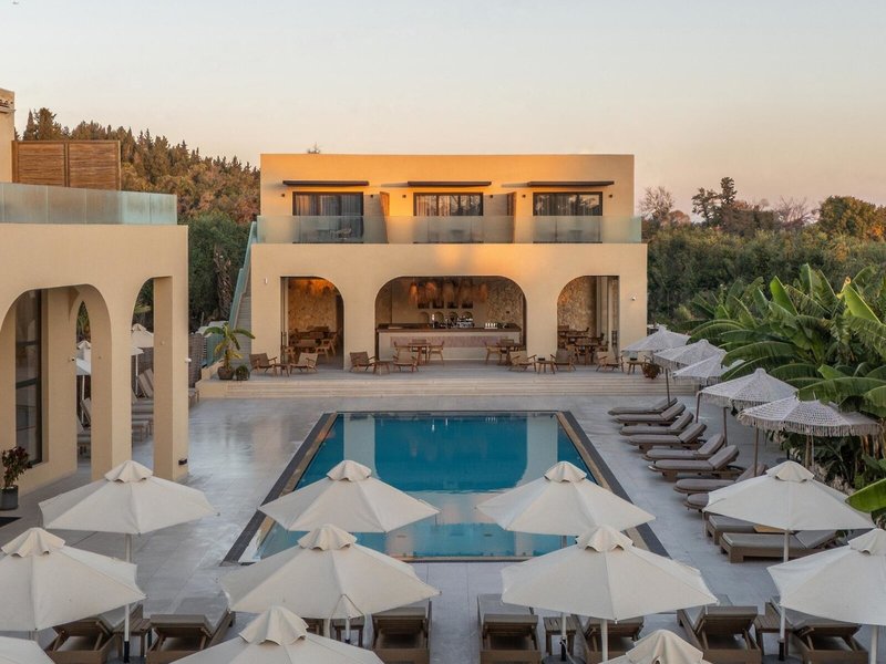 Ekati Mare Lifestyle Beach Resort 6