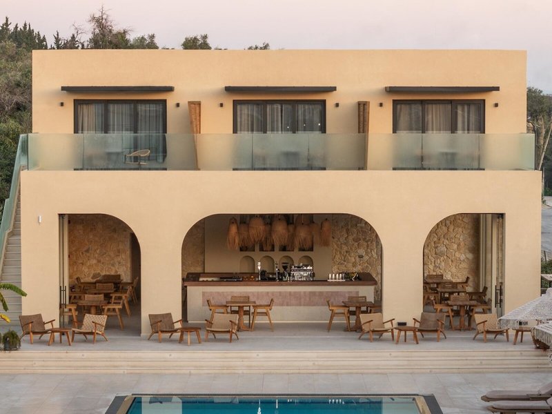 Ekati Mare Lifestyle Beach Resort 11