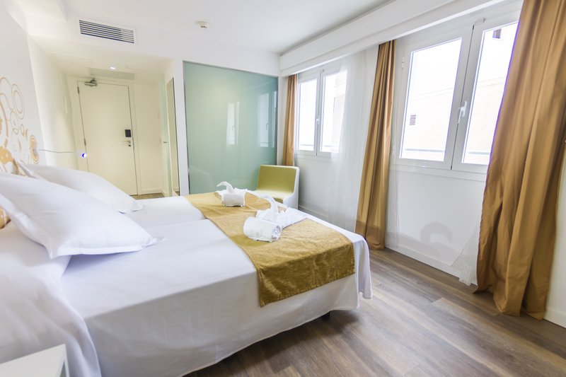 Hotel Triton Beach 11