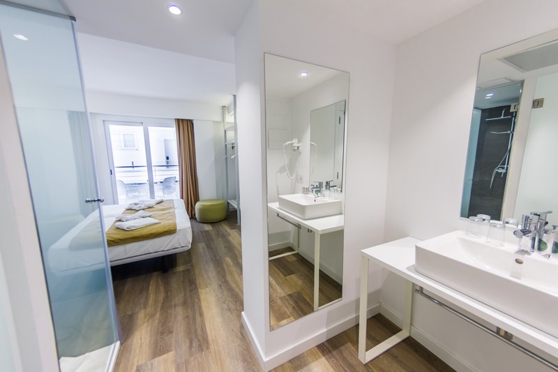 Hotel Triton Beach 10