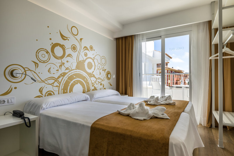 Hotel Triton Beach 9