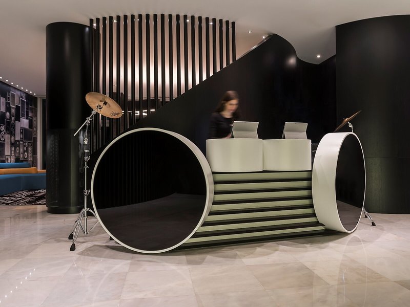 HF Fénix Music 15
