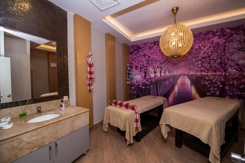 Palm World Resort & Spa Side 7