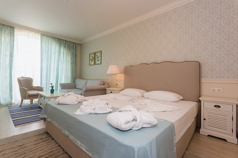 Therma Palace 12