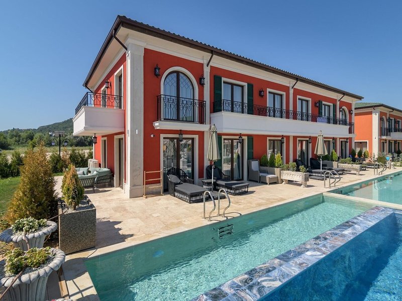 Therma Palace 18