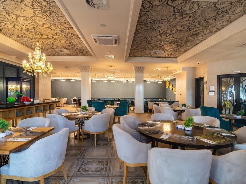 Therma Palace 33