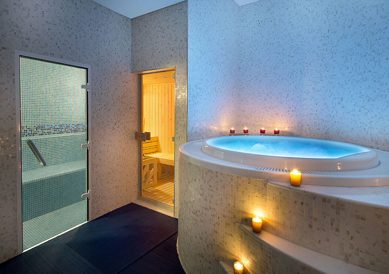 DoubleTree by Hilton Hotel Doha Old Town 8